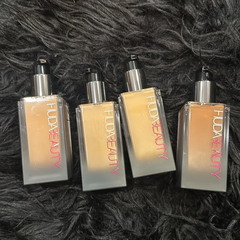 HUDA BEAUTY Faux filter foundation brand new in box - Picture 3 of 3